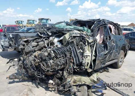 2018 Chevrolet Tahoe Lt z USA, uszkodzony, nr VIN 1GNSKBKC3JR397794